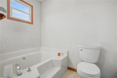 1380 Lanedale Street NW Massillon OH 44647