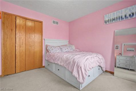1380 Lanedale Street NW Massillon OH 44647