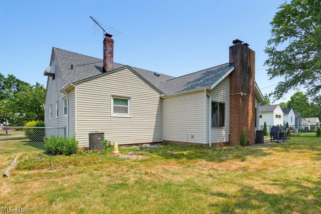 5228 Thornbury Road Lyndhurst OH 44124