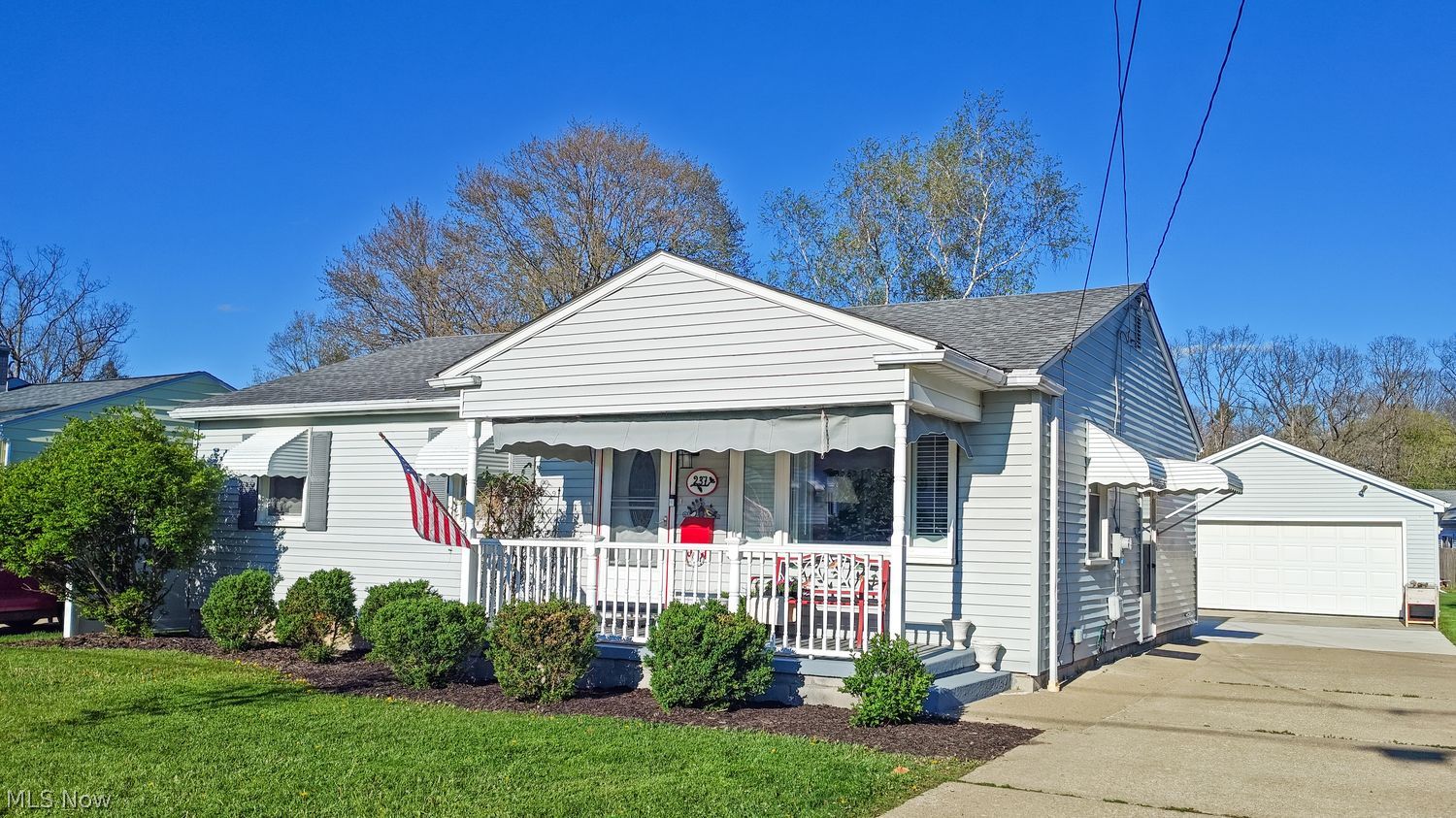 237 W Hopewell Drive Struthers OH 44471