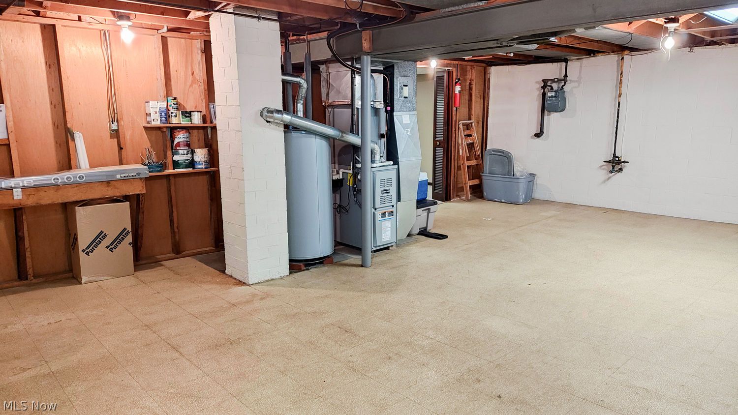 237 W Hopewell Drive Struthers OH 44471