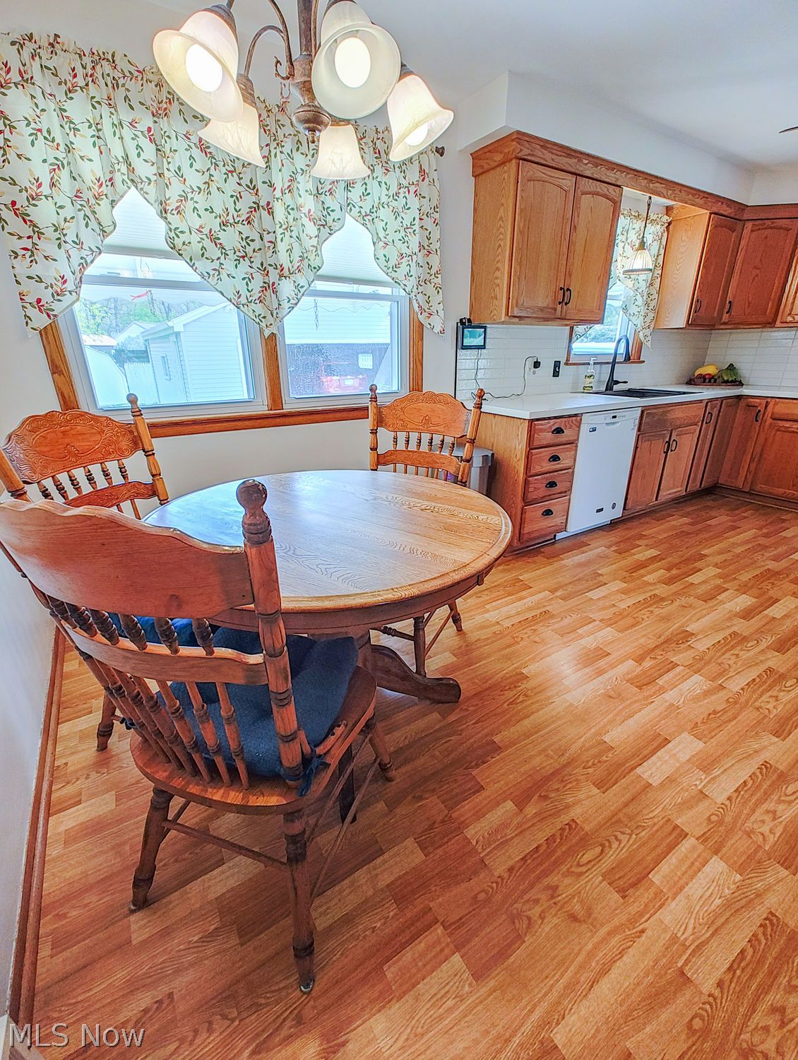 237 W Hopewell Drive Struthers OH 44471