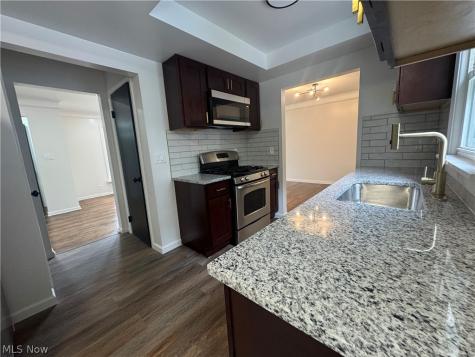 4029 Hinsdale Road South Euclid OH 44121