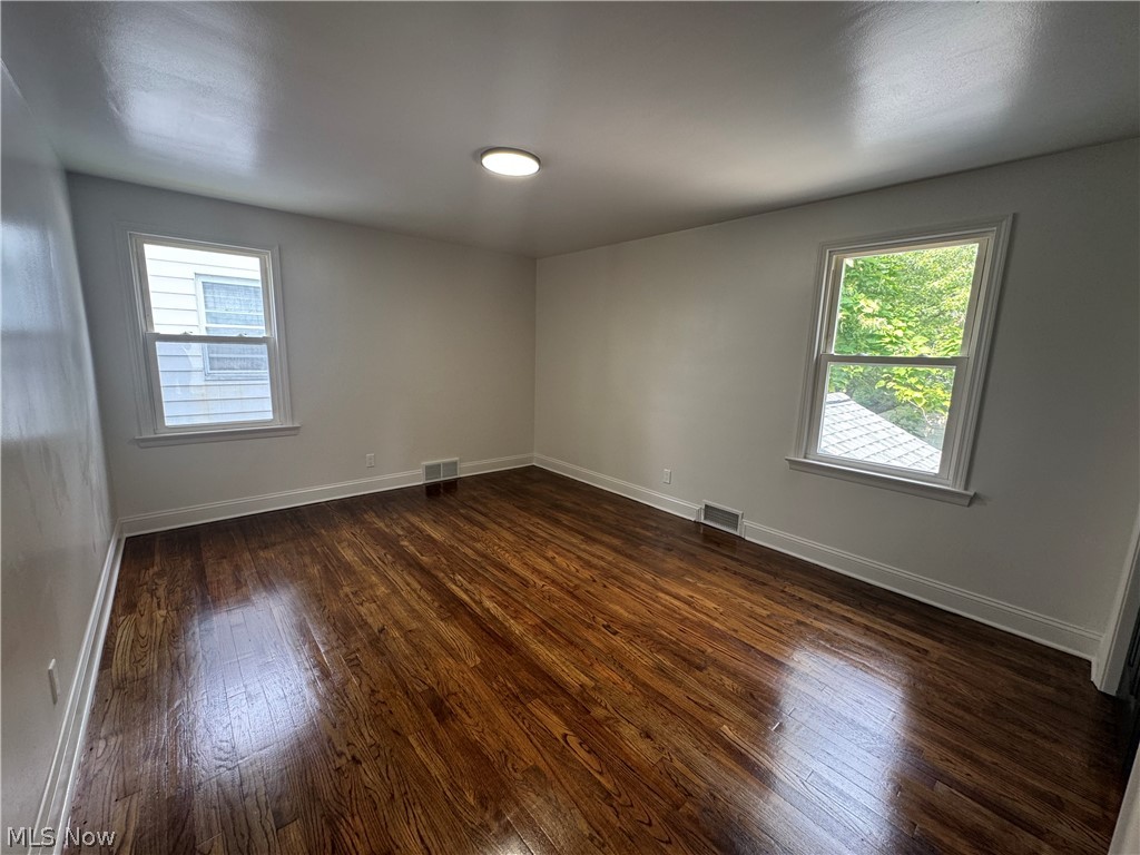 4029 Hinsdale Road South Euclid OH 44121