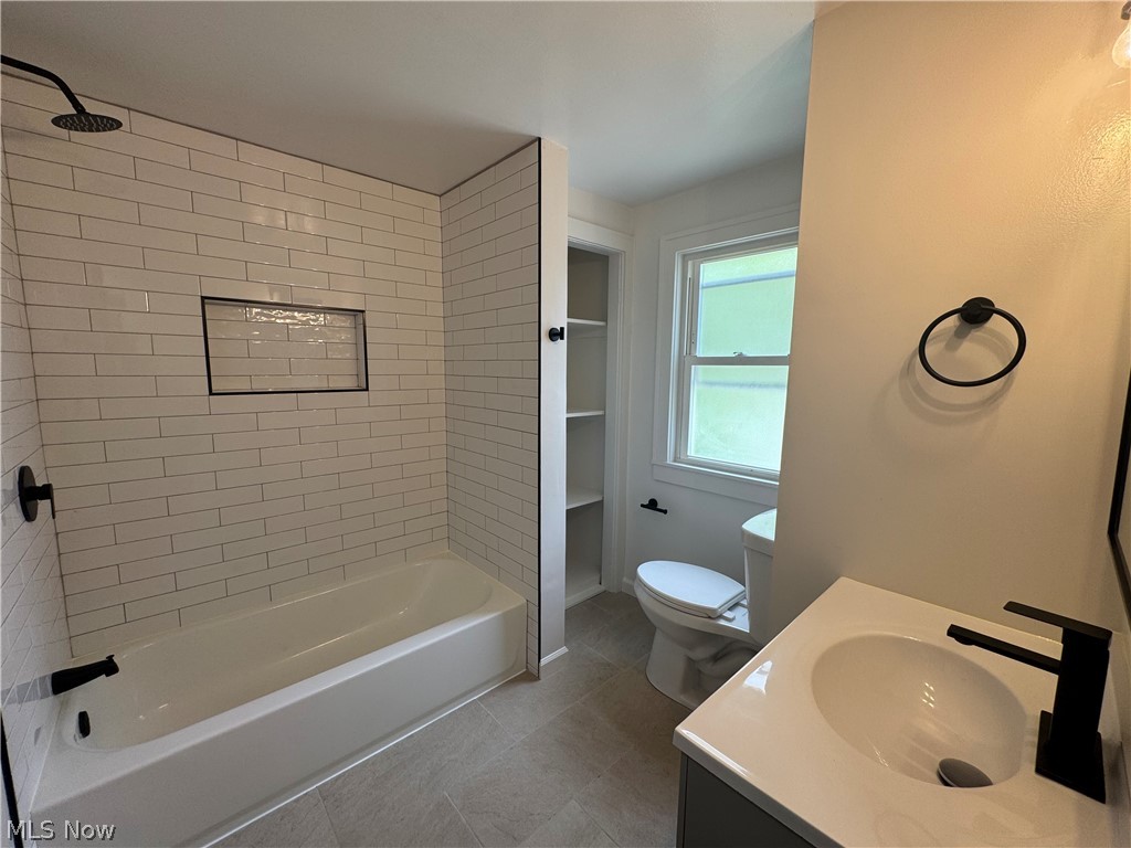 4029 Hinsdale Road South Euclid OH 44121