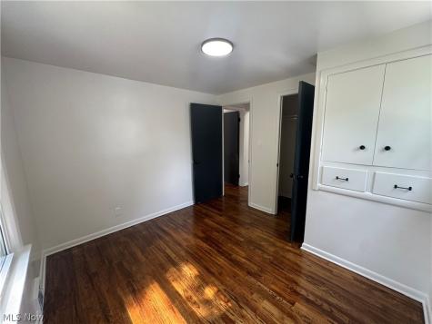 4029 Hinsdale Road South Euclid OH 44121