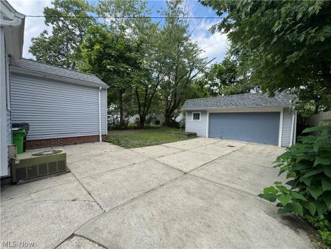 4029 Hinsdale Road South Euclid OH 44121