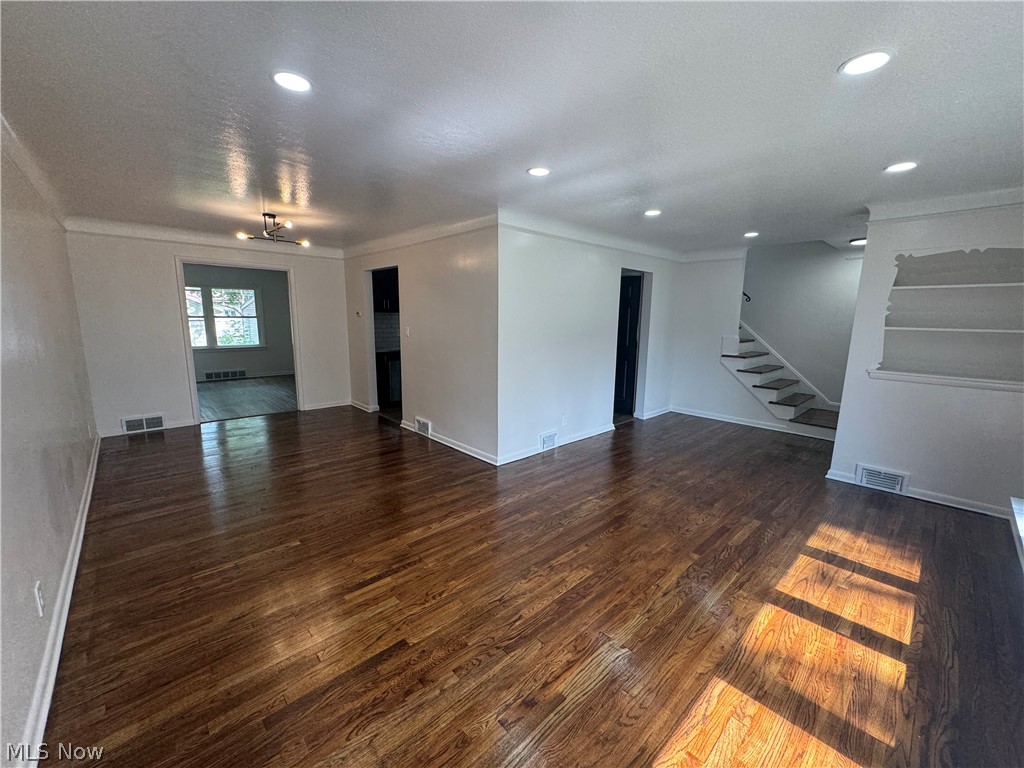4029 Hinsdale Road South Euclid OH 44121