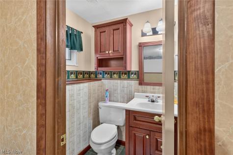 11884 Stormes Drive Parma OH 44130