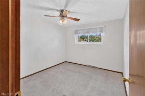 11884 Stormes Drive Parma OH 44130