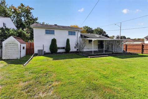 11884 Stormes Drive Parma OH 44130