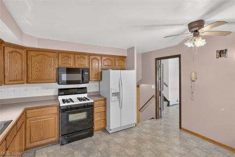 11884 Stormes Drive Parma OH 44130