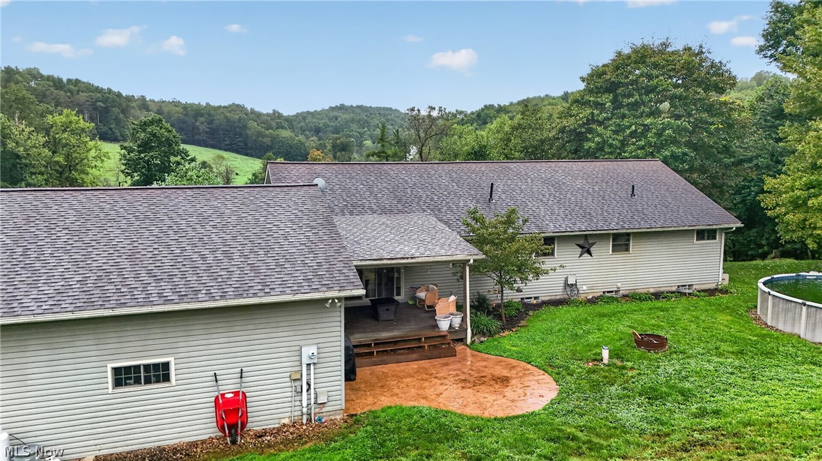 169 Schneiders Crossing Road NW Dover OH 44622