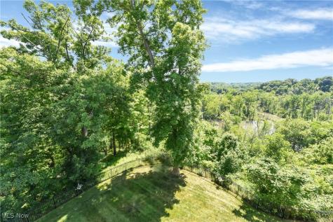18875 Riversouth Terrace Fairview Park OH 44126
