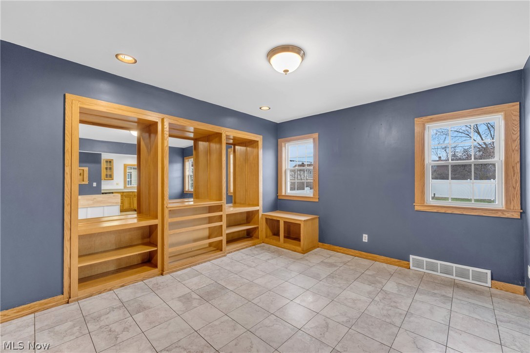 4909 Burger Avenue Cleveland OH 44109