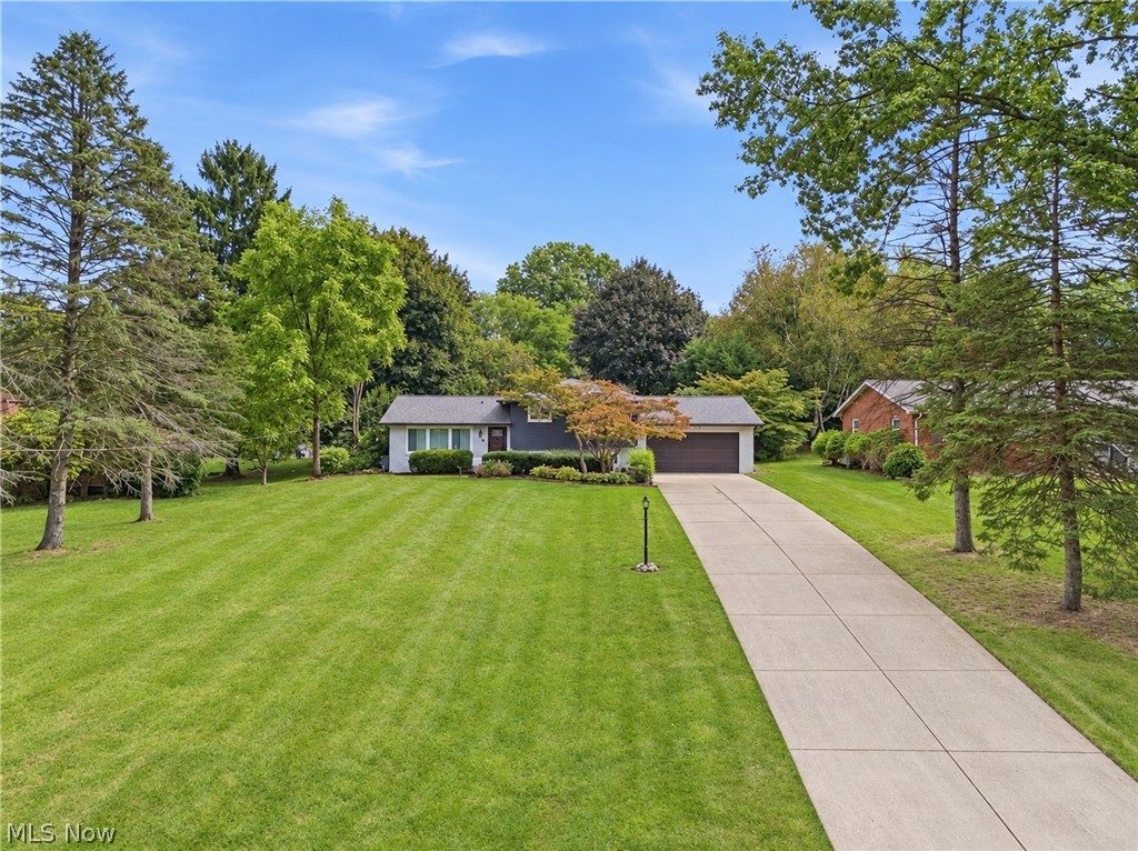 7474 Woodcrest Avenue NE Canton OH 44721