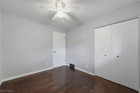 7474 Woodcrest Avenue NE Canton OH 44721