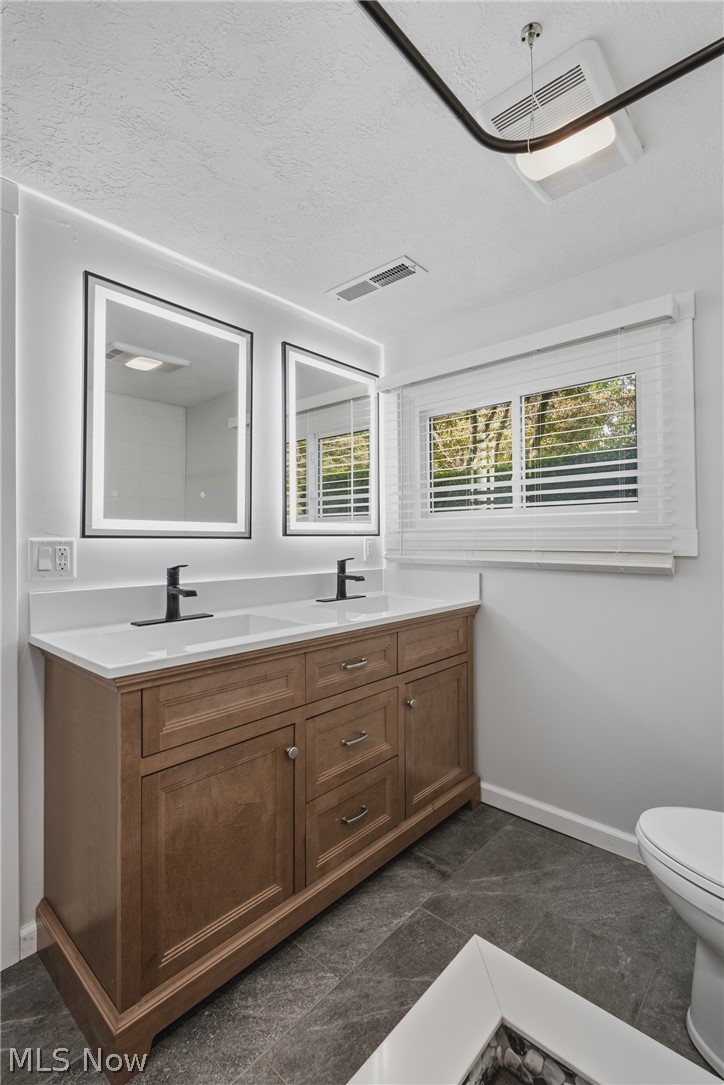 7474 Woodcrest Avenue NE Canton OH 44721