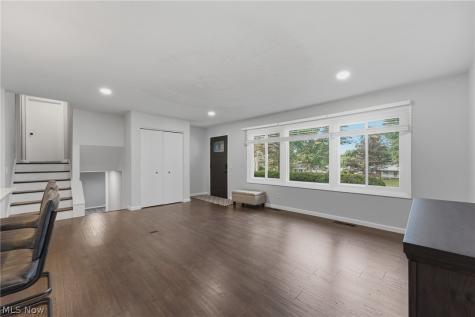 7474 Woodcrest Avenue NE Canton OH 44721
