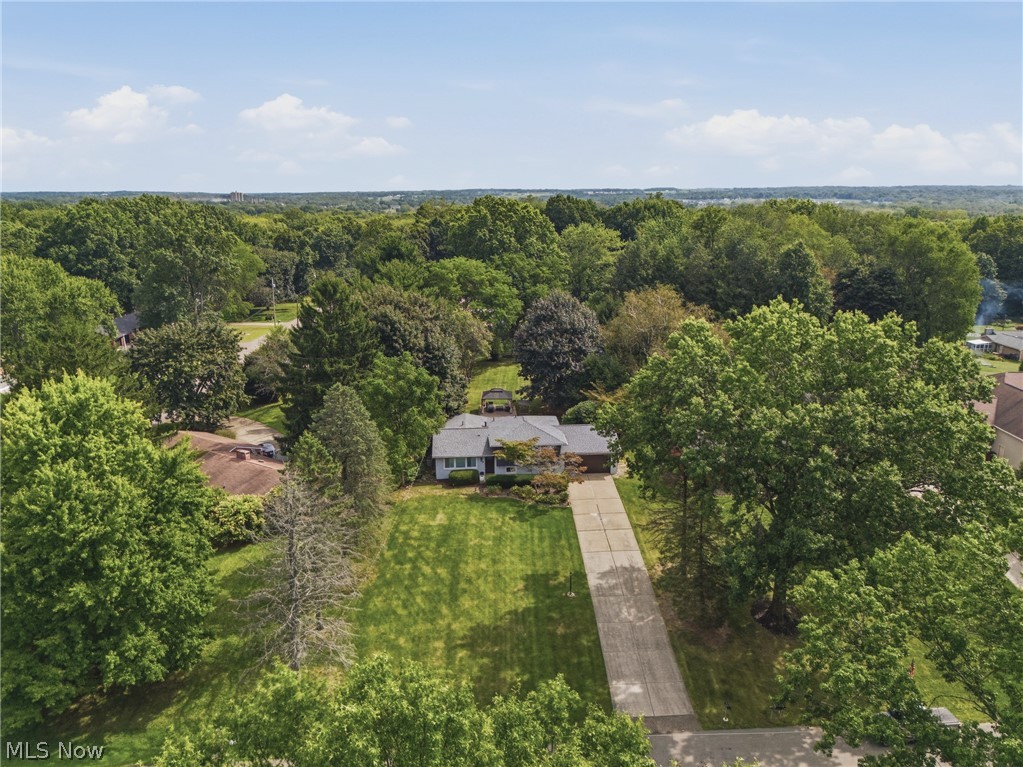 7474 Woodcrest Avenue NE Canton OH 44721