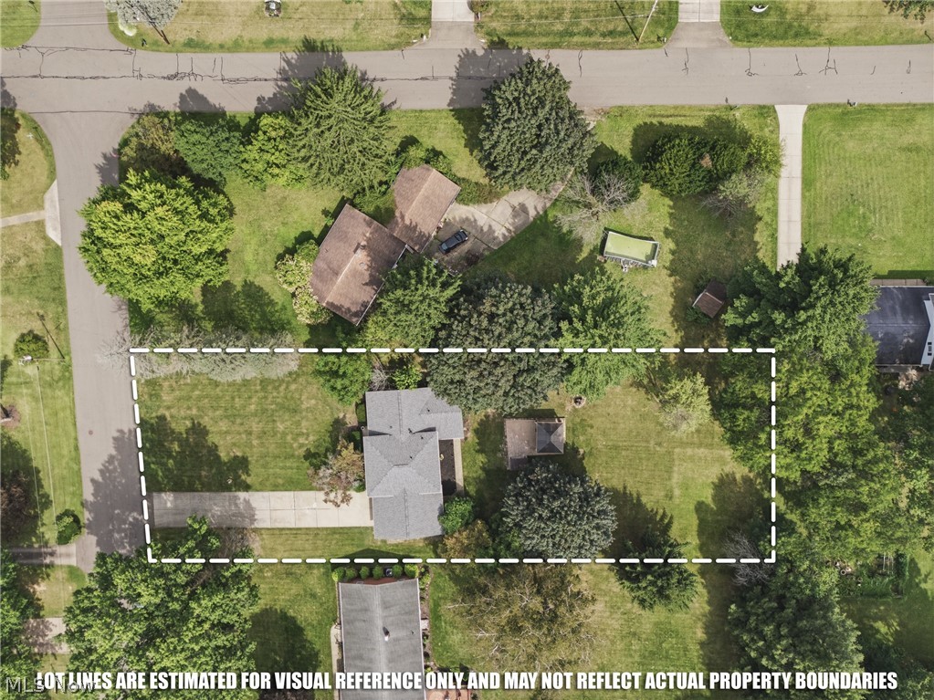 7474 Woodcrest Avenue NE Canton OH 44721