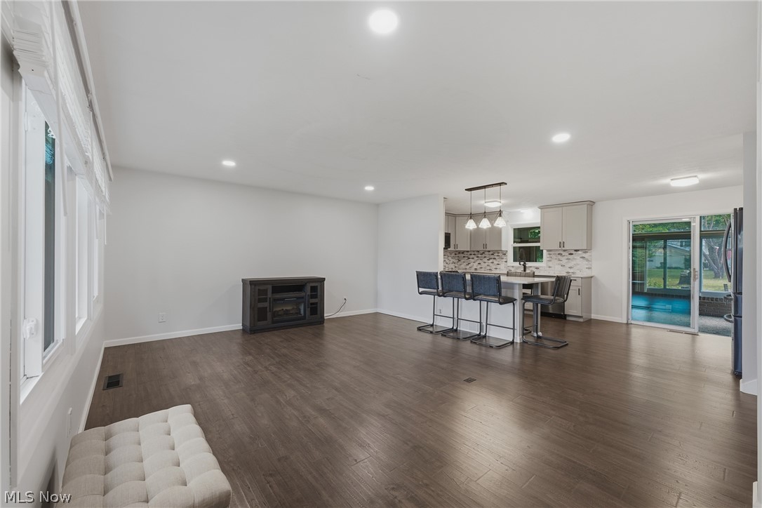 7474 Woodcrest Avenue NE Canton OH 44721