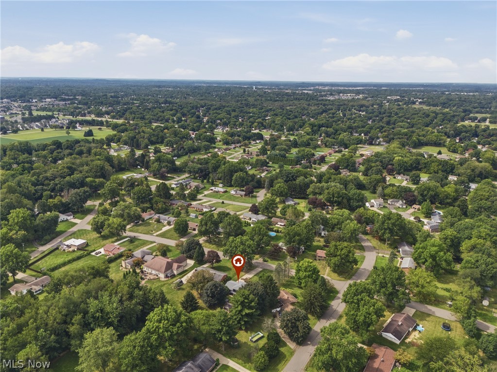 7474 Woodcrest Avenue NE Canton OH 44721