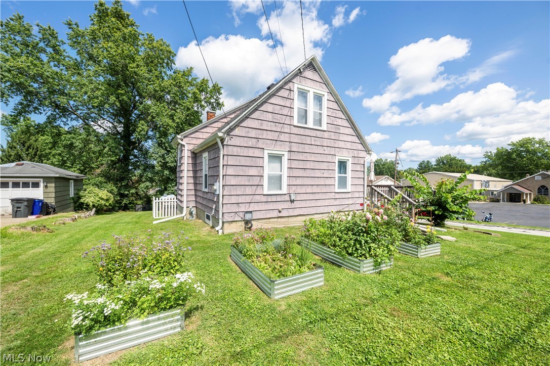 537 Coolman Avenue Ravenna OH 44266
