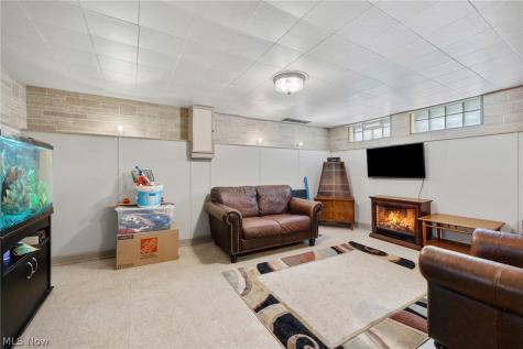 7416 Wefel Avenue Brooklyn OH 44144