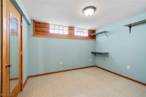 7416 Wefel Avenue Brooklyn OH 44144