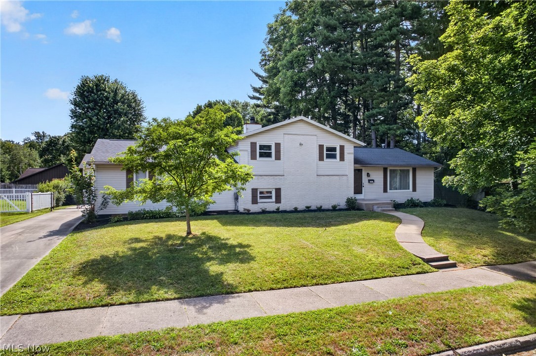1912 Tremont Street Dover OH 44622