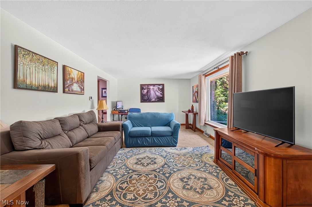 1912 Tremont Street Dover OH 44622