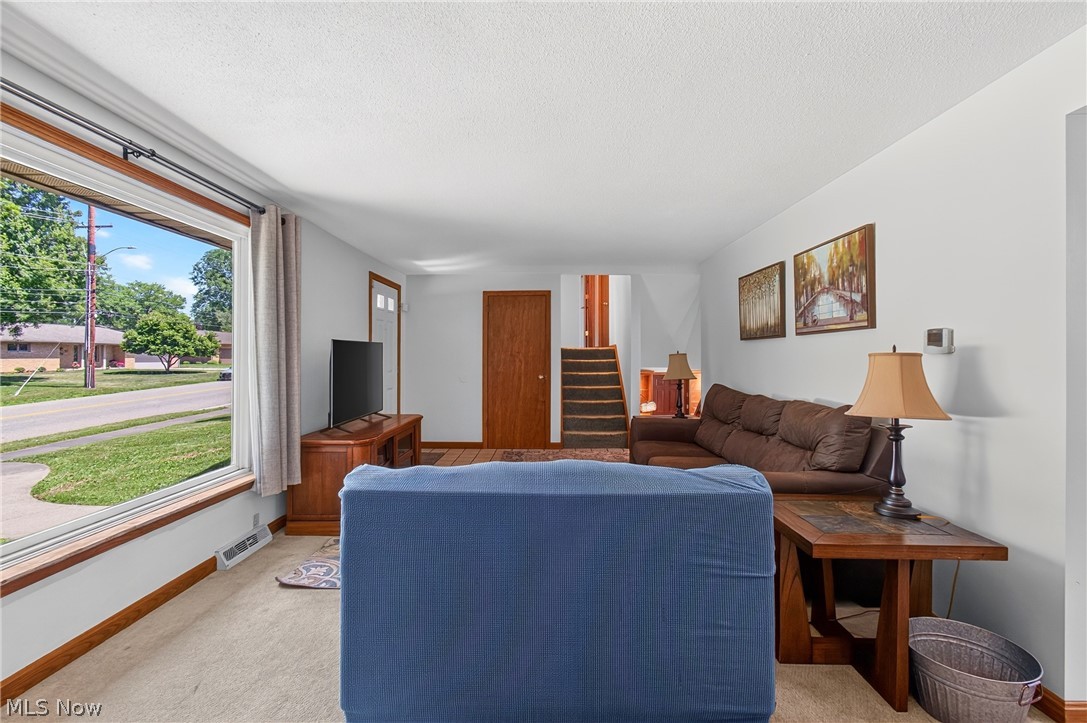 1912 Tremont Street Dover OH 44622