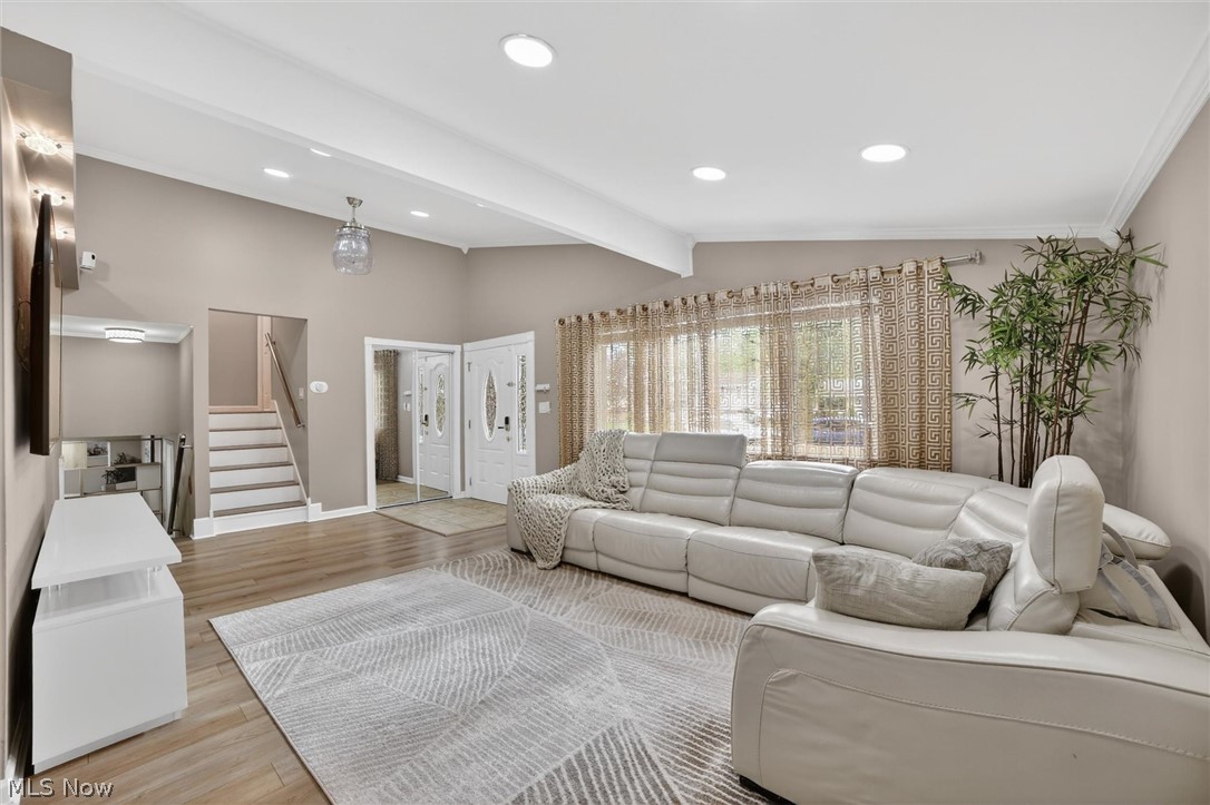 1178 Golden Gate Boulevard Mayfield Heights OH 44124