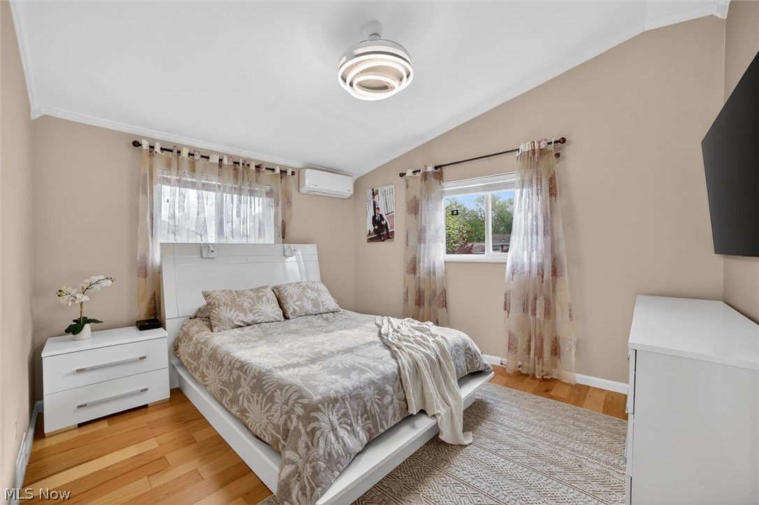 1178 Golden Gate Boulevard Mayfield Heights OH 44124