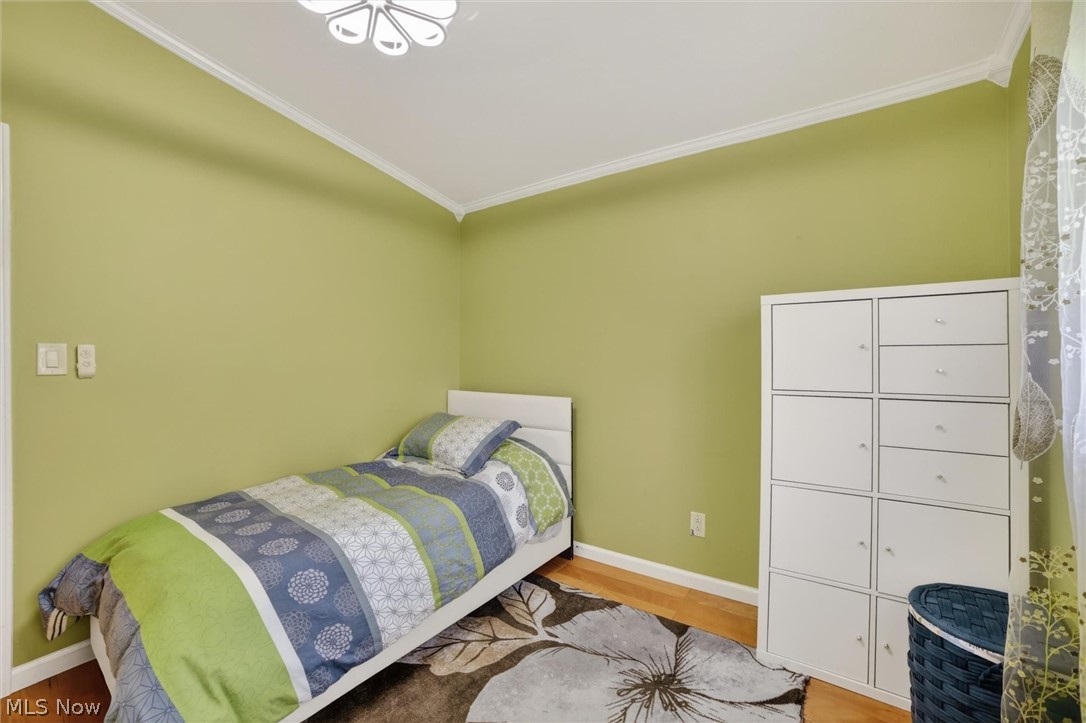 1178 Golden Gate Boulevard Mayfield Heights OH 44124