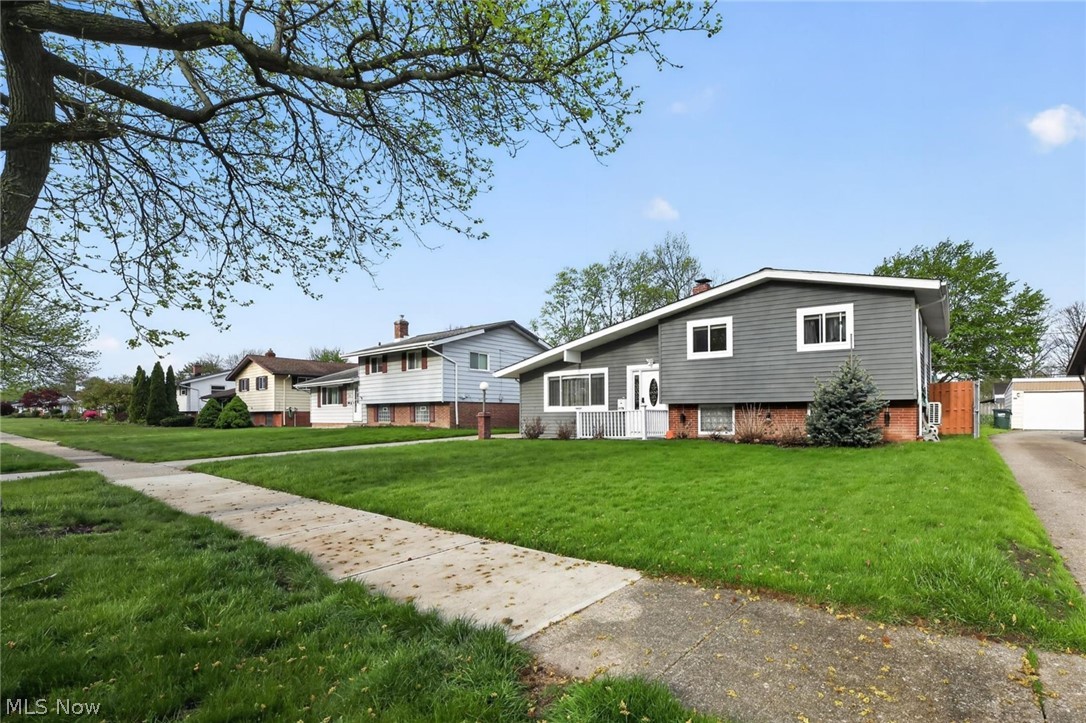 1178 Golden Gate Boulevard Mayfield Heights OH 44124