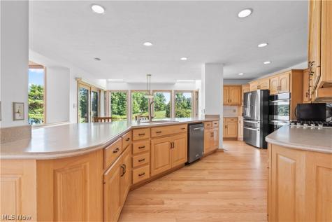 3855 Weymouth Woods Drive Medina OH 44256