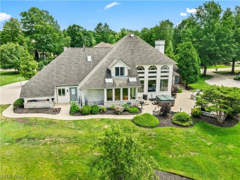 3855 Weymouth Woods Drive Medina OH 44256