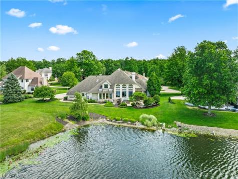 3855 Weymouth Woods Drive Medina OH 44256