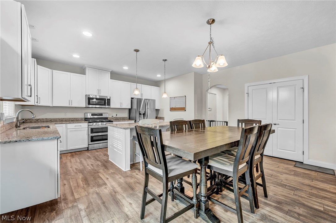 2711 Palmer Lane Avon OH 44011