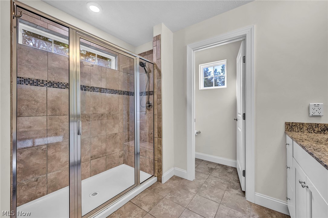 2711 Palmer Lane Avon OH 44011