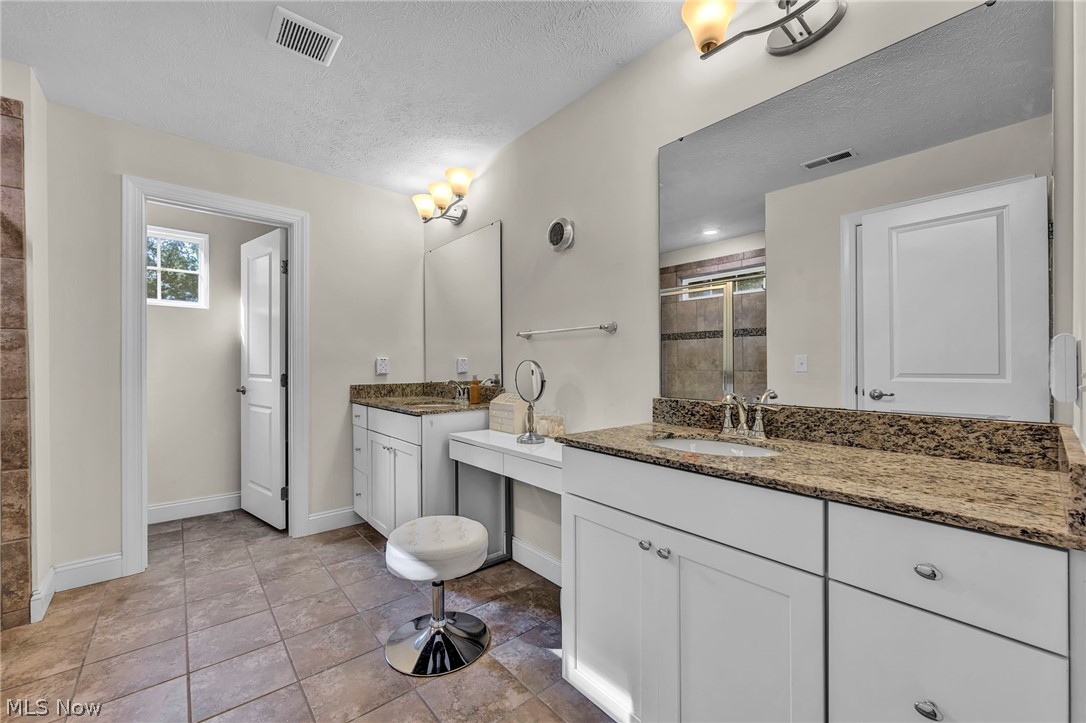 2711 Palmer Lane Avon OH 44011