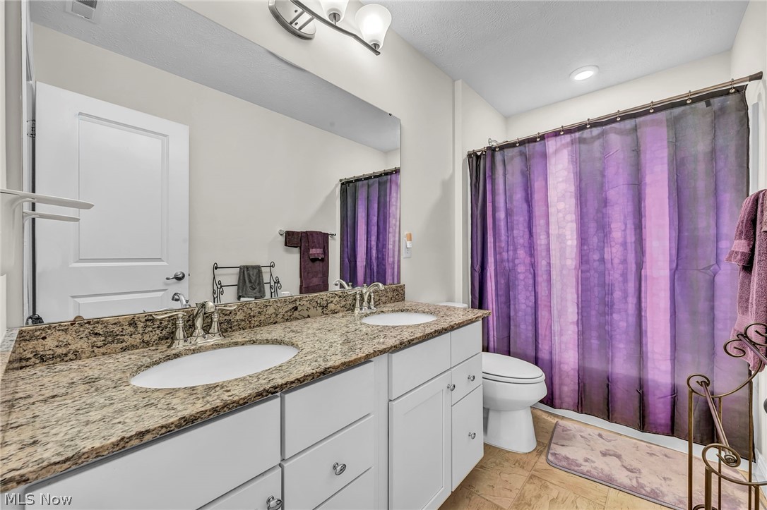 2711 Palmer Lane Avon OH 44011