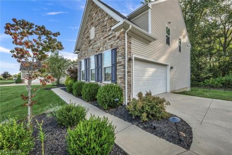 2711 Palmer Lane Avon OH 44011