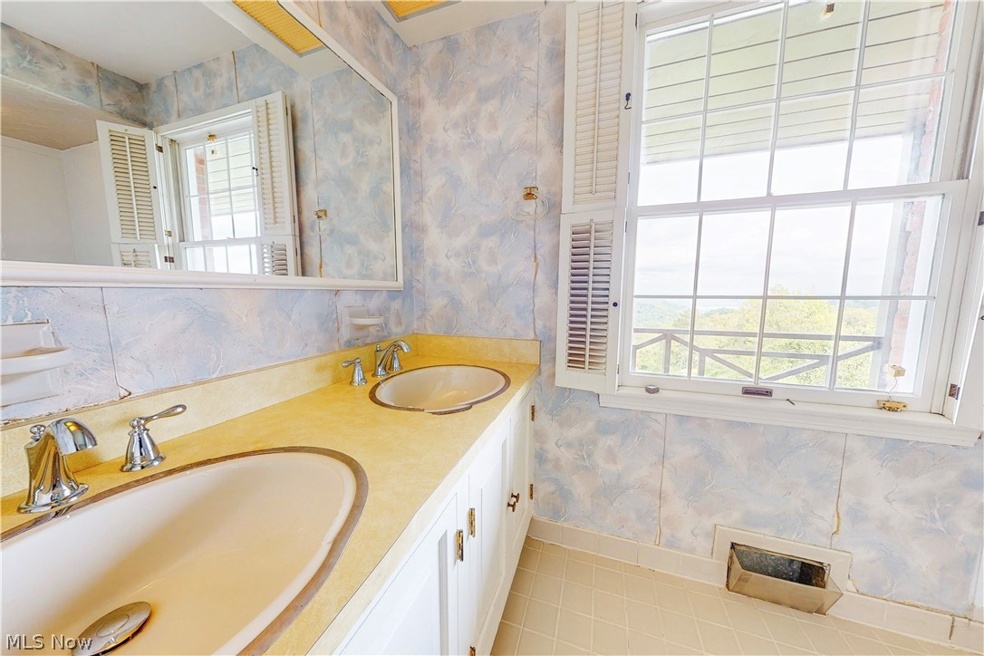 123 Homewood Avenue Steubenville OH 43952