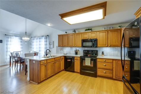 233 S Portage Street Doylestown OH 44230