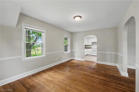 1808 W Comet Road New Franklin OH 44614