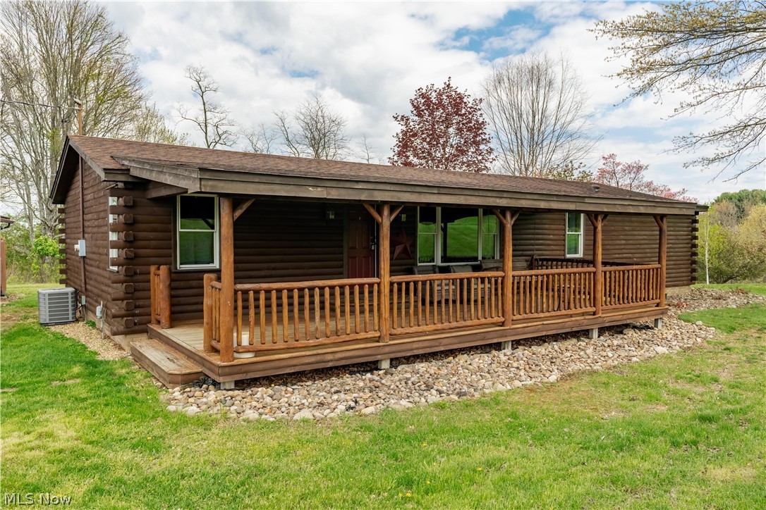 5103 Brocade Road SE Amsterdam OH 43903