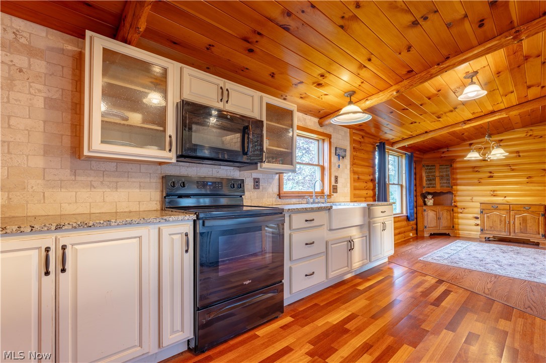 5103 Brocade Road SE Amsterdam OH 43903
